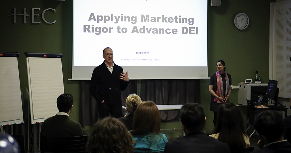 Juan Granados-Zuñiga, CMO of Eli Lilly Germany, and Dr. Parveen Karjiker, Senior Brand Manager at Eli Lilly Germany 