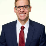 portrait of Brad Harris HEC MBA Dean