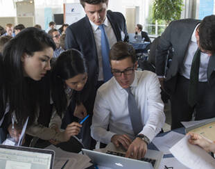 Financial Times ranks HEC Paris as the best institution in the world for its Master in Finance - HEC Paris 2016