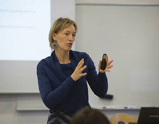 Kristine de Valck vignette