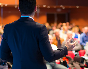 Image Vignette - Les échanges en présentiel et le réseau, atouts du programme online ICCF@HEC Paris
