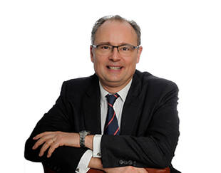 Franck Ceddaha, directeur académique du Certificat Finance d’HEC Paris à Abidjan