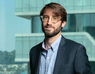 Portrait of Professor Darmouni