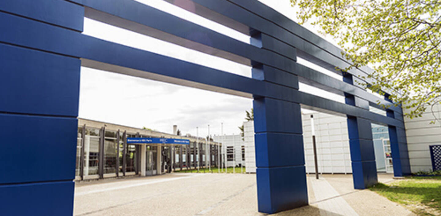 HEC Paris Campus - ©Aurelia Blanc