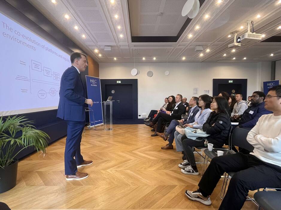 Vignette Professor Daniel Sokol, at the HEC Executive Forum © Daniel Brown