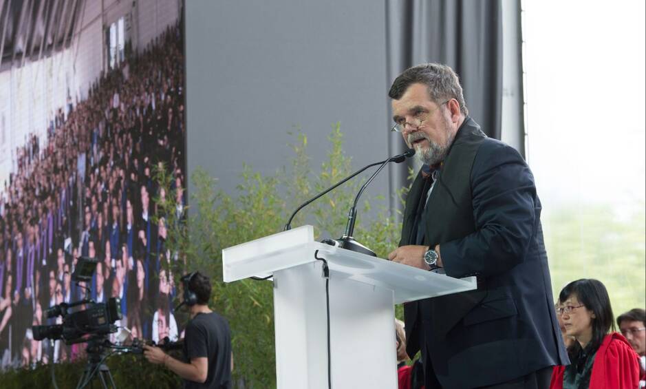 Pierre-Antoine Gailly, Préisdent de la CCI Paris lors de la cérémonie de remise des diplômes d'HEC en 2011