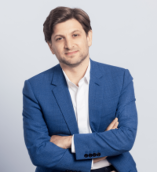 Coach Benjamin Gabay